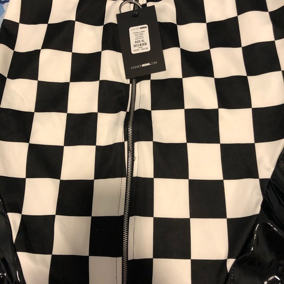 COPY - Brand new fashion nova checkered skirt - Picture 4 of 4